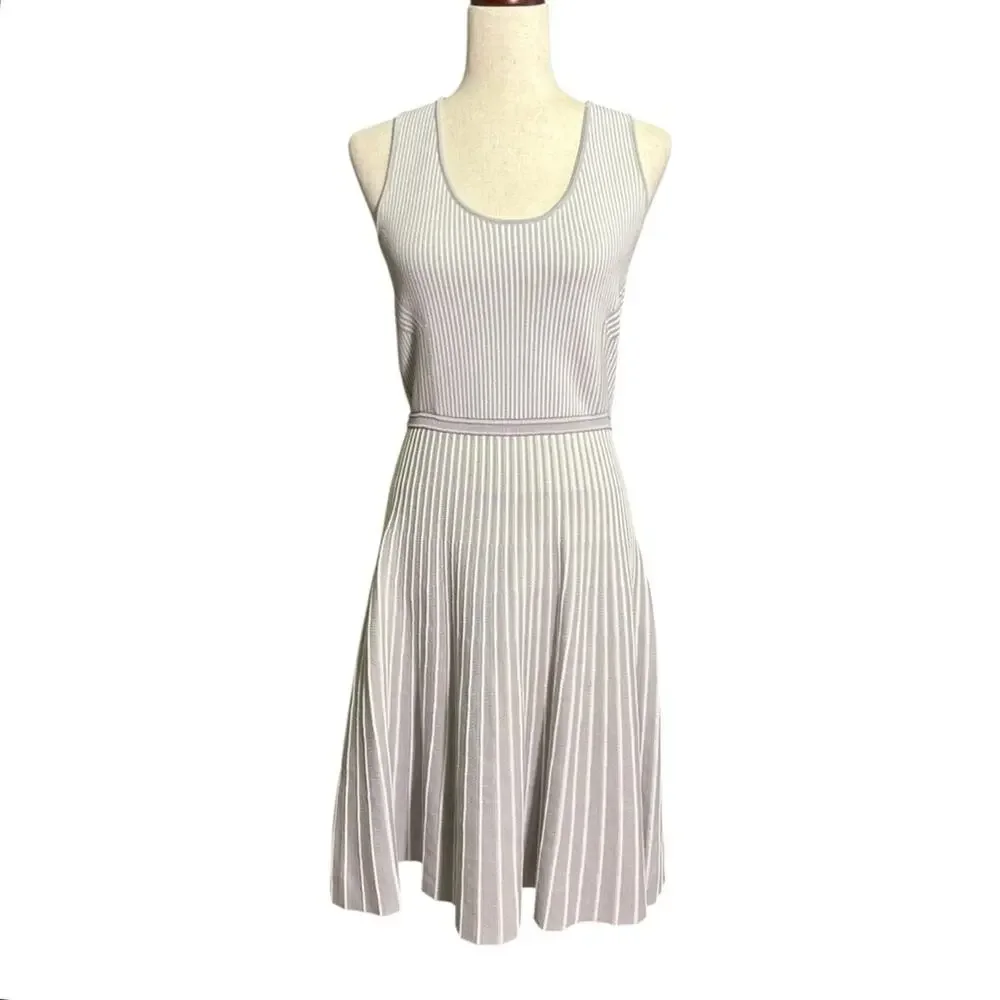 Banana Republic Light Gray Ribbed Scoop-Neck Mini Dress Size Medium T7